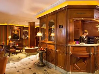 Best Western Premier Trocadero La Tour Paris 4*,